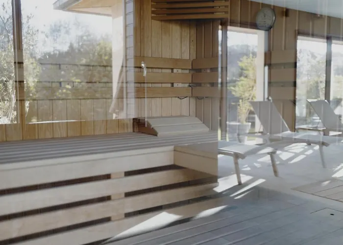 La Fraichette-hotel & 3* La Rivière-Saint-Sauveur