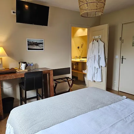 La Fraichette-hotel & 3* La Rivière-Saint-Sauveur