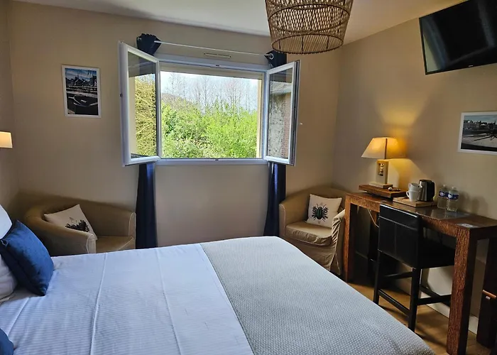 Hotel La Fraichette-hotel & La Rivière-Saint-Sauveur