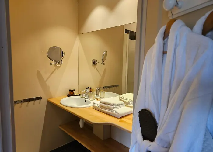 La Fraichette-hotel & La Rivière-Saint-Sauveur