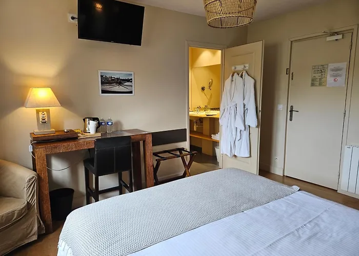 La Fraichette-hotel & 3* La Rivière-Saint-Sauveur