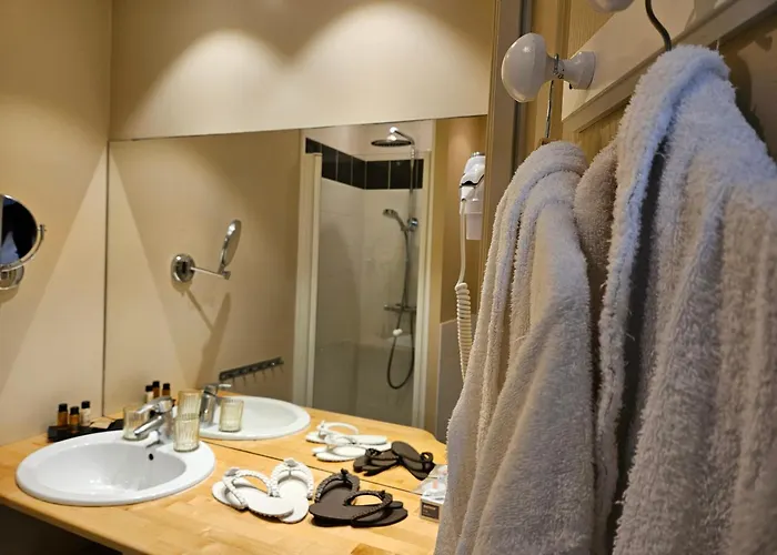 La Fraichette-hotel & La Rivière-Saint-Sauveur