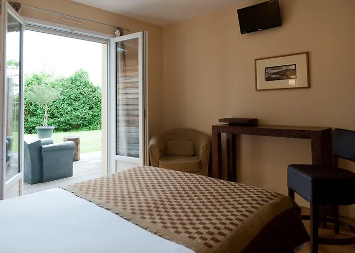 Hotel La Fraichette-hotel & La Rivière-Saint-Sauveur