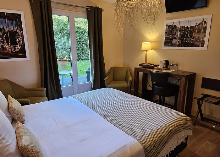 La Fraichette-hotel & La Rivière-Saint-Sauveur